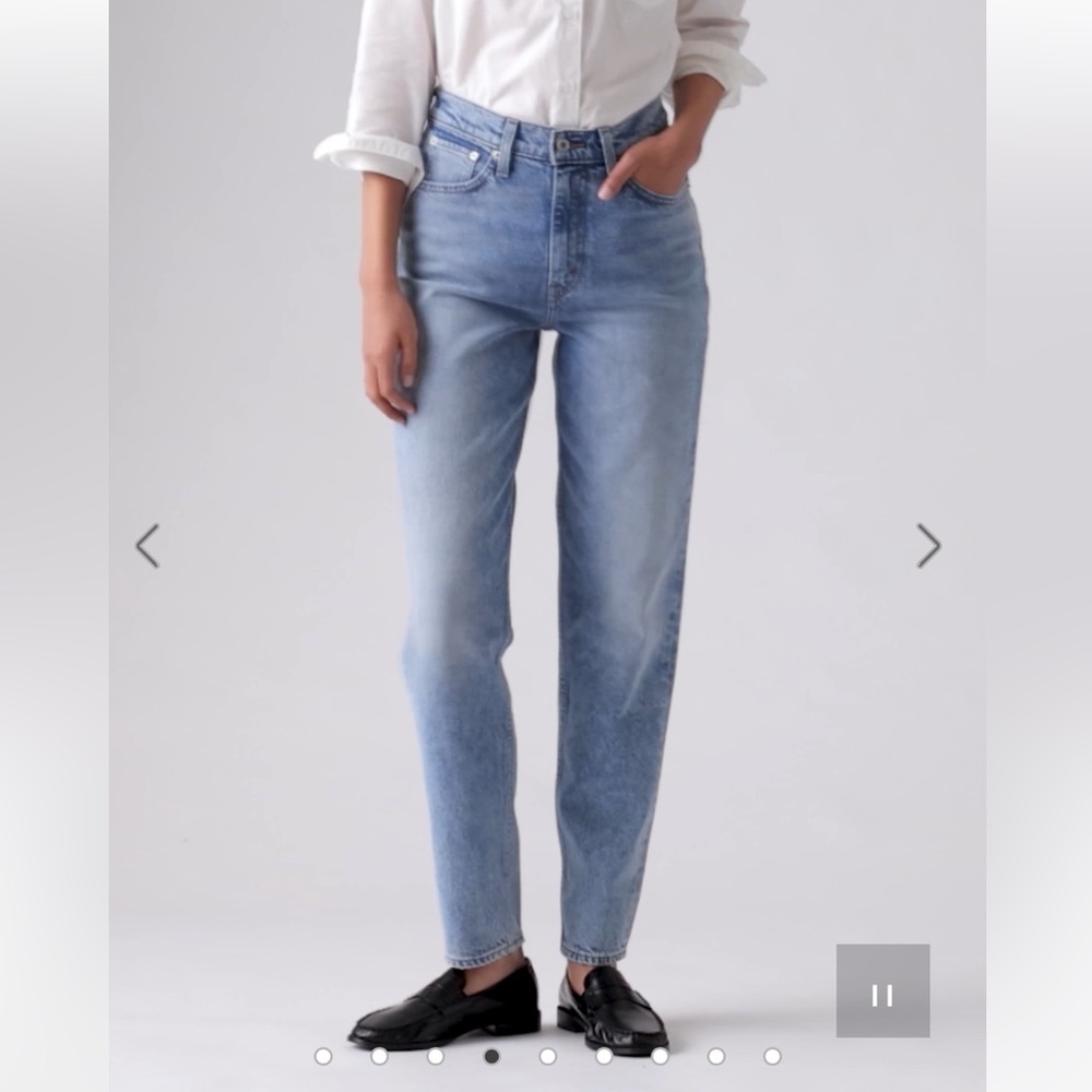 Levi’s High Waisted Mom Jeans | Blue